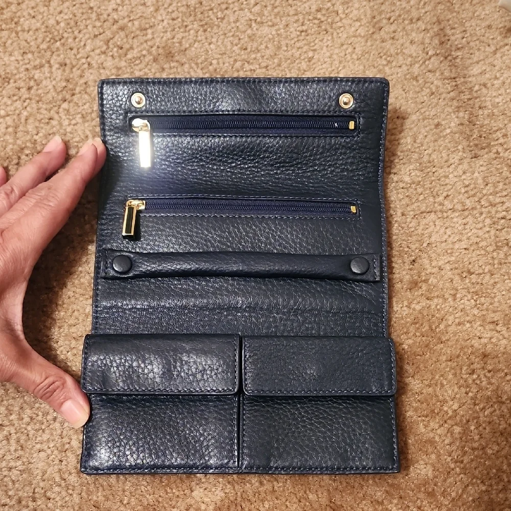Tory Burch Leather Wallet with Gold Logo - Picture 2 of 11